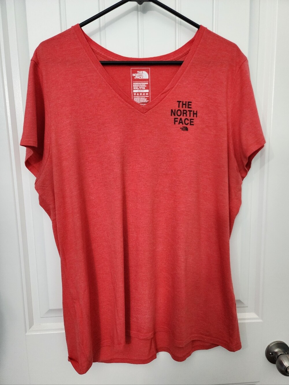 The North Face Women's V-Neck Tee, Size XXL
